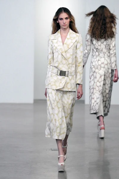 Look 2
